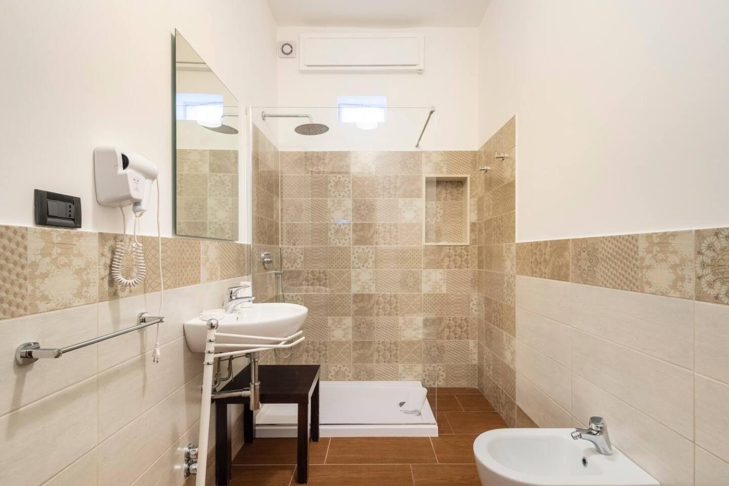 Panoramic Rooms Bed & Breakfast